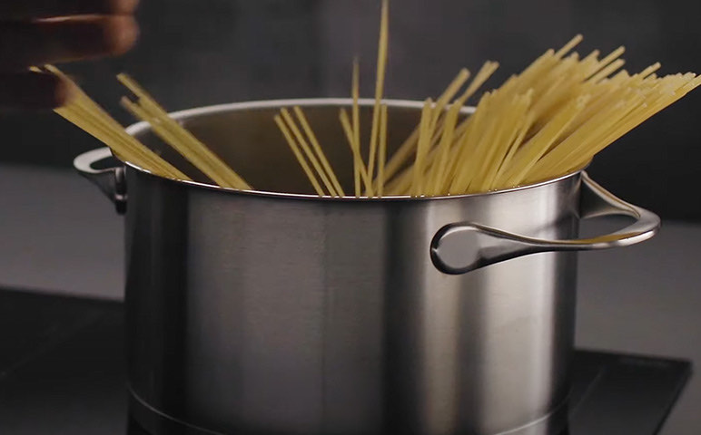 Функция SLIDECOOKING в индукционных панелях Teka